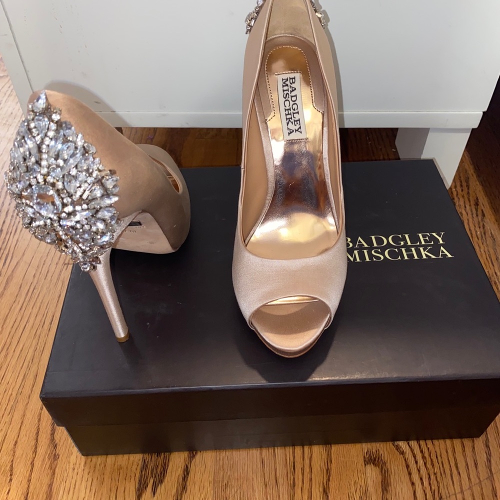 Badgley Mischka Crystal Heels. Size 7.
